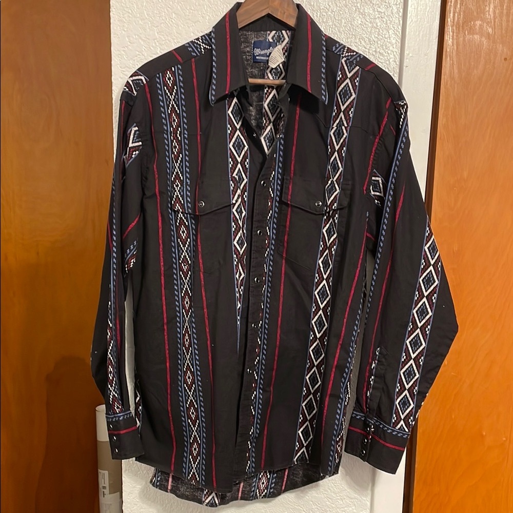Vintage Western Button-Up Shirt - Black and Red